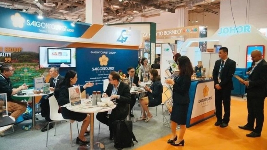 Vietnamese travel firms explore opportunities at int'l trade fair in Singapore